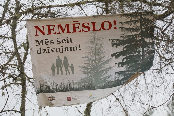 Travelnews.lv dodas 27 km pārgājienā un apmeklē Spriņģu iezi pie Gaujas 295280