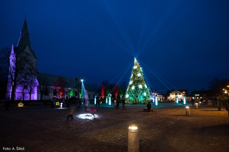 Dobeles egles iedegšanas svētki #iededzuegli. Foto: A. Šiliņš, KrauzeVision 295409