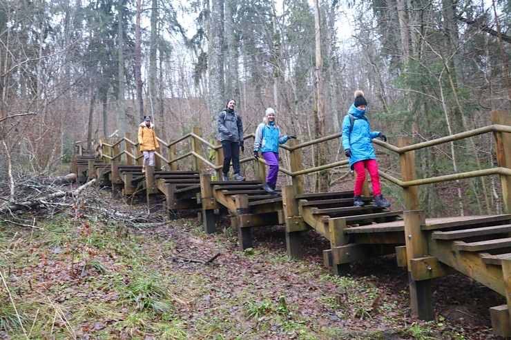 Travelnews.lv iepazīst 17 pārgājienā Piķenes krauju un Velnalu pie Gaujas 296264