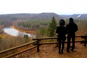 17 km garā maršrutā Travelnews.lv iepazīst Siguldu un Ķeizarskatu pāri Gaujas ielejai