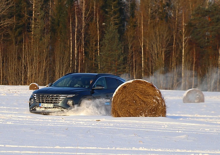Travelnews.lv apceļo Vidzemi ar jauno «Hyundai Tuscon 1,6 T-GDI hybrid 4WD» 296846