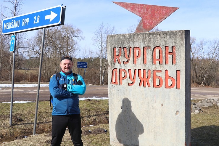 Travelnews.lv dodas 31 km pārgājienā uz Draudzības kurgānu, kur satiekas Krievija, Latvija un Baltkrievijaa 298573