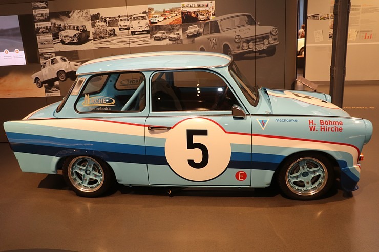Saksijas pilsētā Cvikavā dzima «Audi», bet DDR laikā turpat tika ražots «Trabant» 305933