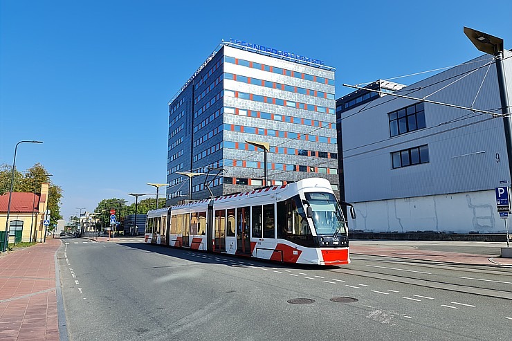 Travelnews.lv no Tallinas lidostas (20-25 min) kājām dodas uz Tallinas autoostu, lai ceļotu uz Sāremā Travelnews.lv no Tallinas lidostas (20-25 min) kājām dodas uz Tallinas autoostu, lai ceļotu uz Sāremā 306923