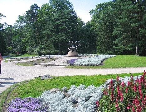 Palangas pilsētas parks ar lietuviešu nacionālās teikas varoni Egli 16588