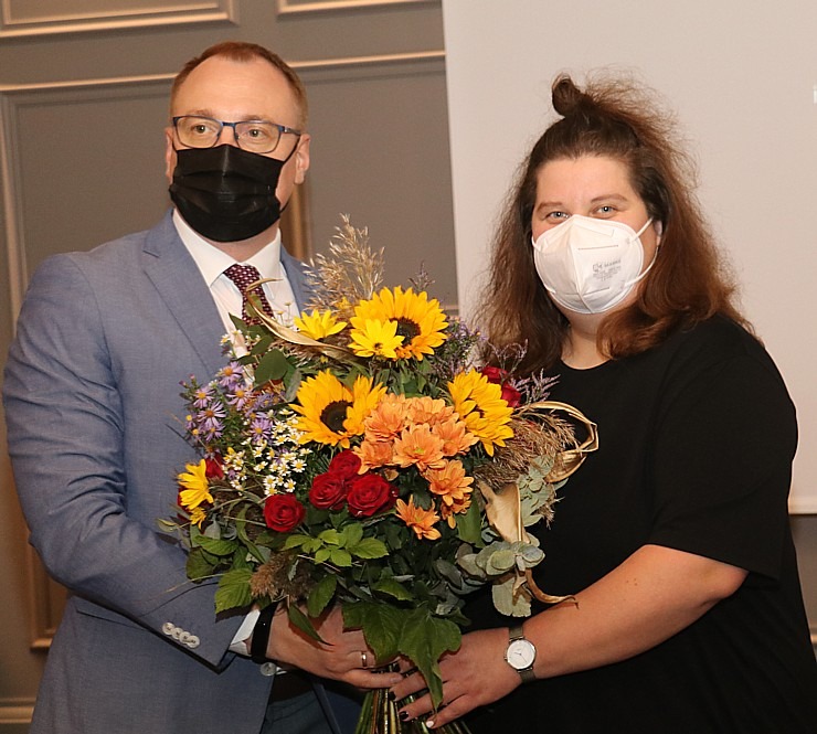 Sandra Strēle kopā ar Latvijas Mākslas akadēmiju (LMA) atklāj personālizstādi «Citi laiki» Rīgas viesnīcā «Grand Poet by Semarah Hotels» Sandra Strēle kopā ar Latvijas Mākslas akadēmiju (LMA) atklāj personālizstādi «Citi laiki» Rīgas viesnīcā «Grand Poet by Semarah Hotels» 308913