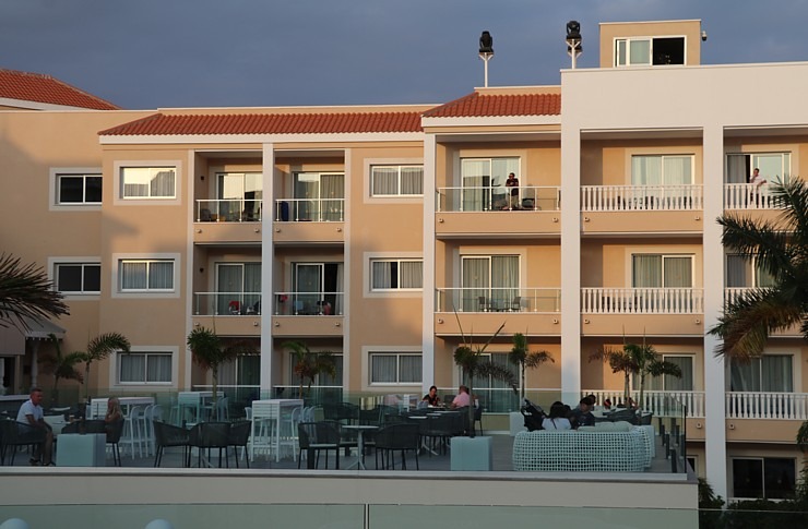 Iepazīstam ģimeņu laimīgāko viesnīcu «Fantasia Bahia Principe Tenerife» un tās priekšnesumus 308963
