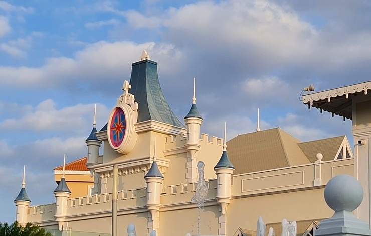 Iepazīstam ģimeņu laimīgāko viesnīcu «Fantasia Bahia Principe Tenerife» un tās priekšnesumus 308966