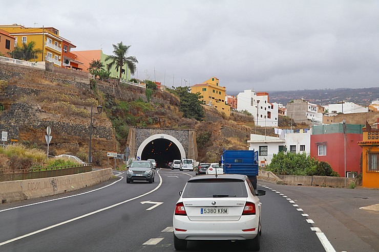 Travelnews.lv ar ekskursiju autobusu apbrauc apkārt Tenerifes salai un izbauda ceļu infrastruktūru Travelnews.lv ar ekskursiju autobusu apbrauc apkārt Tenerifes salai un izbauda ceļu infrastruktūru 309609