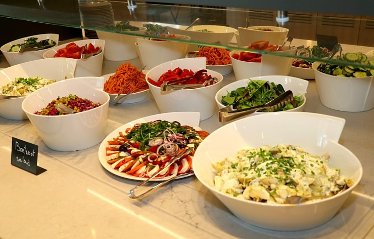 «Radisson Blu Latvija Conference & Spa Hotel» garšīgi uzņem tūroperatora «Novatours» viesus 314779