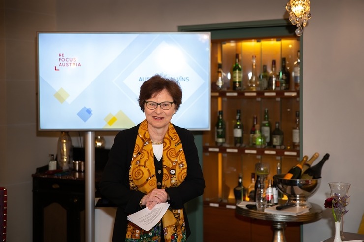 Vecrīgas 5 zvaigžņu viesnīcā «Grand Palace Hotel» degustējam kopā ar Ronaldu Pētersonu 12 Austrijas vīnus. Foto: Jānis Bērziņš 316695