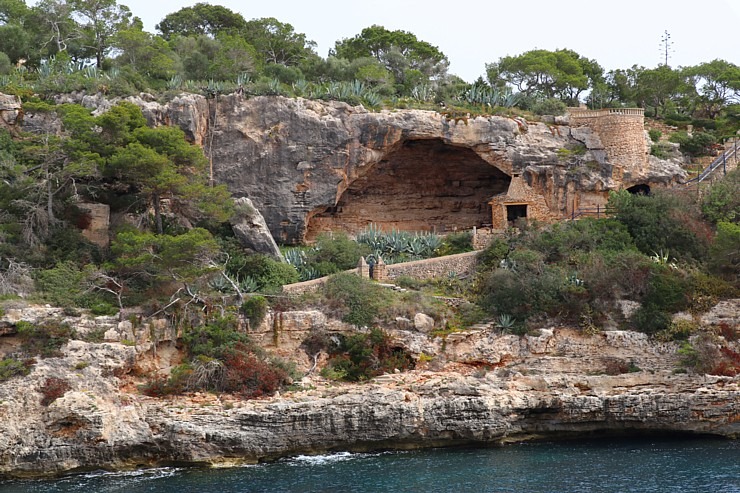 Travelnews.lv iepazīst Maļorkas fjorda Cala Figuera romantisku zvejnieku ciematu. Sadarbībā ar Latvijas tūrisma firmu «Atlantic Travel» Travelnews.lv iepazīst Maļorkas fjorda Cala Figuera romantisku zvejnieku ciematu. Sadarbībā ar Latvijas tūrisma firmu «Atlantic Travel» 317322