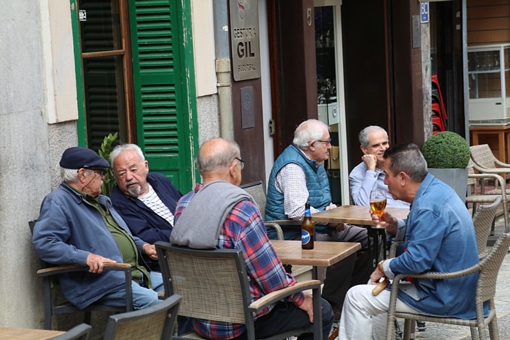 Travelnews.lv izbauda Maļorkas pilsētas Soļeras kafejnīcas, veikaliņus un kultūru. Sadarbībā ar Latvijas tūrisma firmu «Atlantic Travel» Travelnews.lv izbauda Maļorkas pilsētas Soļeras kafejnīcas, veikaliņus un kultūru. Sadarbībā ar Latvijas tūrisma firmu «Atlantic Travel» 318030