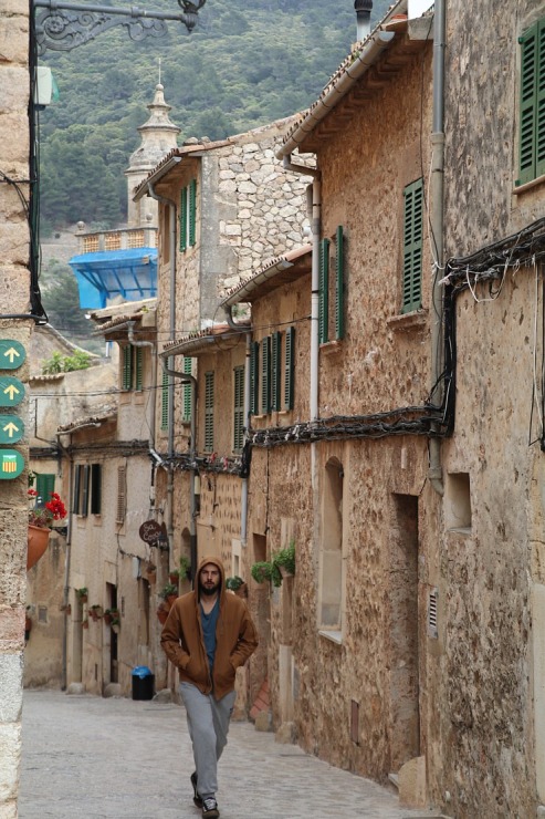 Travelnews.lv iepazīst Maļorkas pilsētas Valldemossa kafejnīcas un veikalus. Sadarbībā ar Latvijas tūrisma firmu «Atlantic Travel» Travelnews.lv iepazīst Maļorkas pilsētas Valldemossa kafejnīcas un veikalus. Sadarbībā ar Latvijas tūrisma firmu «Atlantic Travel» 318278