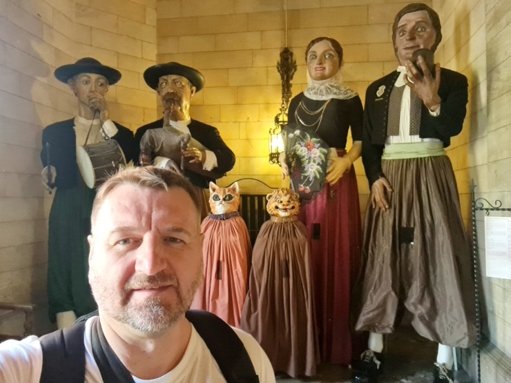 Travelnews.lv iepazīst Maļorkas galvaspilsētas Palmas ielu dzīvi un kultūras objektus. Sadarbībā ar Latvijas tūrisma firmu «Atlantic Travel» Travelnews.lv iepazīst Maļorkas galvaspilsētas Palmas ielu dzīvi un kultūras objektus. Sadarbībā ar Latvijas tūrisma firmu «Atlantic Travel» 318810