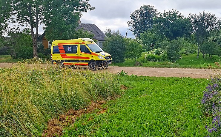 Travelnews.lv ar auto nomas «Avis Latvia» spēkratu apmeklē kempingu «Siveri» Krāslavas novadā 320061