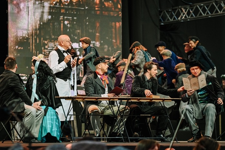 Opermūzikas svētki: Dž. Pučīni operas «Bohēma» oriģināliestudējums Siguldas pilsdrupu estrādē. Foto: : Ginta Zīverte Opermūzikas svētki: Dž. Pučīni operas «Bohēma» oriģināliestudējums Siguldas pilsdrupu estrādē. Foto: : Ginta Zīverte 321052