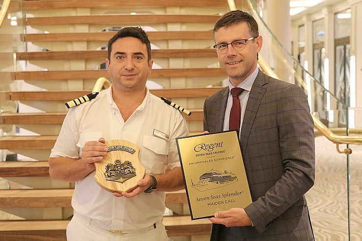 Rīgas ostā ienāk luksus klases kruīzu kuģis «Seven Seas Splendor» 322853