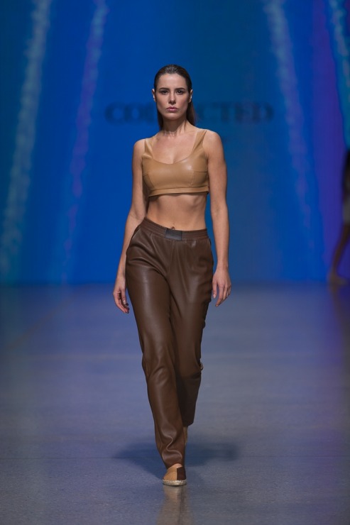 Rīgas modes nedēļā «Riga Fashion Week 2022» prezentējas «Collected Story» no Latvijas. Foto: Mark Litvyakov 326147