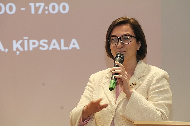 Latvijas Restorānu biedrība rīko ar ekspertiem un valdības pārstāvjiem diskusiju par 12% PVN restorāniem Pārdaugavas viesnīcā «Islande Hotel» Latvijas Restorānu biedrība rīko ar ekspertiem un valdības pārstāvjiem diskusiju par 12% PVN restorāniem Pārdaugavas viesnīcā «Islande Hotel» 330963