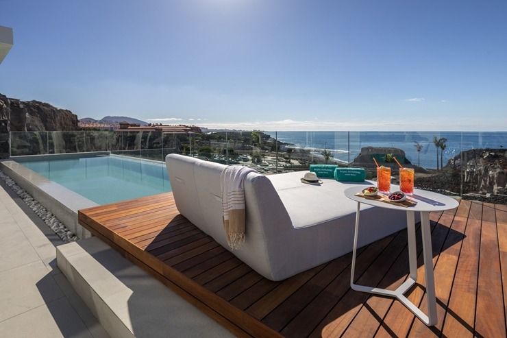 Iepazīstam skaistu Tenerifes 5 zvaigžņu viesnīcu «Royal Hideaway Corales Beach - Adults Only». Foto: barcelo.com. Sadarbībā ar Tez Tour Iepazīstam skaistu Tenerifes 5 zvaigžņu viesnīcu «Royal Hideaway Corales Beach - Adults Only». Foto: barcelo.com. Sadarbībā ar Tez Tour 331974
