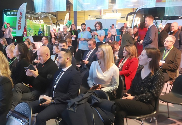 «Gada cilvēks tūrismā 2020-2022» laureāti tiek sveikti tūrisma izstādē «Balttour 2023». Foto: Rojs Maizītis 332333