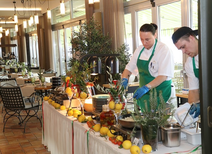 Jūrmalas viesnīcas «Baltic Beach Hotel» restorāns «il Sole» svinīgi un bagātīgi atklāj «Italian Brunch» Jūrmalas viesnīcas «Baltic Beach Hotel» restorāns «il Sole» svinīgi un bagātīgi atklāj «Italian Brunch» 334396