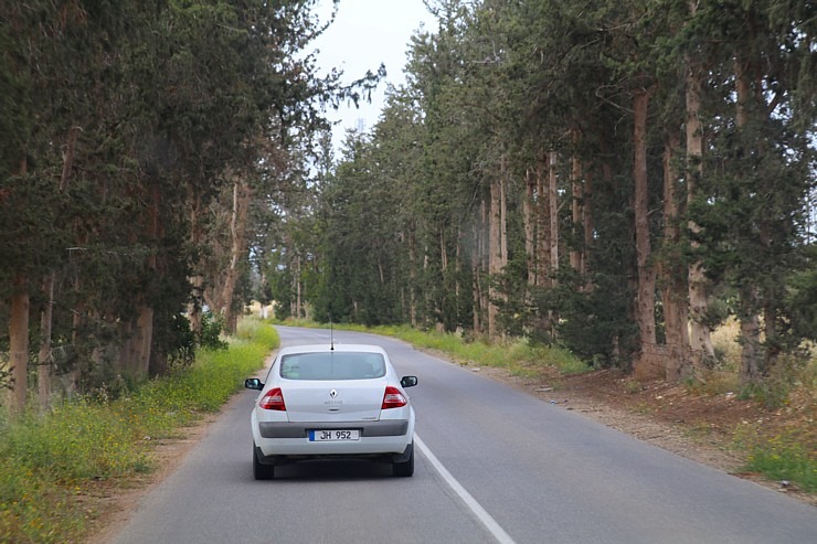 Travelnews.lv skata Ziemeļkipras ceļus, mājās un ainavas caur ekskursiju autobusa logu. Sadarbībā ar Puzzle Travel Travelnews.lv skata Ziemeļkipras ceļus, mājās un ainavas caur ekskursiju autobusa logu. Sadarbībā ar Puzzle Travel 336426