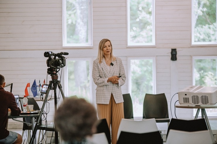 Lūznavas muižā pulcējas Latgales tūrisma profesionāļi uz semināru «Esi i dori». Foto: Dagnija Bernāne Lūznavas muižā pulcējas Latgales tūrisma profesionāļi uz semināru «Esi i dori». Foto: Dagnija Bernāne 337381