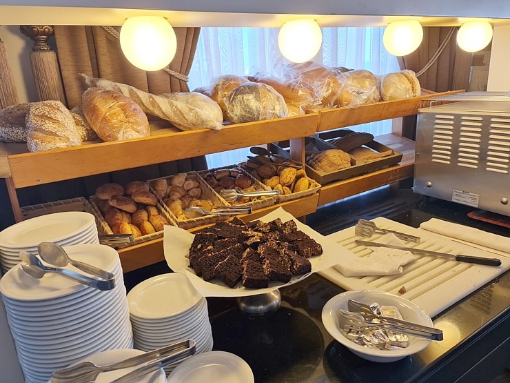 Travelnews.lv iepazīst Ziemeļkipras viesnīcas «Vuni Palace Hotel» ēdienkarti. Sadarbībā ar Puzzle Travel Travelnews.lv iepazīst Ziemeļkipras viesnīcas «Vuni Palace Hotel» ēdienkarti. Sadarbībā ar Puzzle Travel 339724