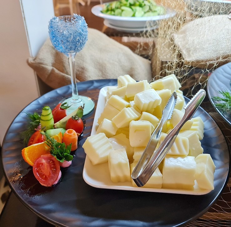 Travelnews.lv iepazīst Ziemeļkipras viesnīcas «Vuni Palace Hotel» ēdienkarti. Sadarbībā ar Puzzle Travel Travelnews.lv iepazīst Ziemeļkipras viesnīcas «Vuni Palace Hotel» ēdienkarti. Sadarbībā ar Puzzle Travel 339771