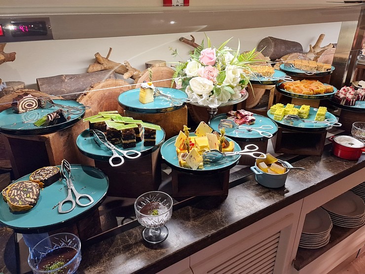 Travelnews.lv iepazīst Ziemeļkipras viesnīcas «Vuni Palace Hotel» ēdienkarti. Sadarbībā ar Puzzle Travel Travelnews.lv iepazīst Ziemeļkipras viesnīcas «Vuni Palace Hotel» ēdienkarti. Sadarbībā ar Puzzle Travel 339796