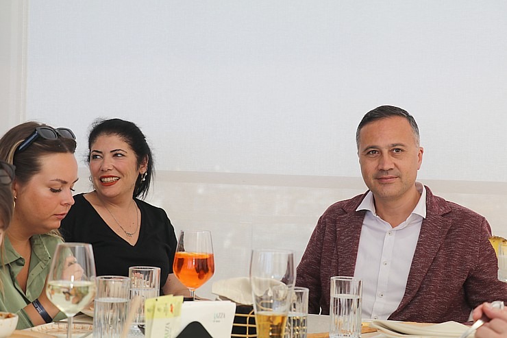 Travelnews.lv iepazīst Ziemeļkipras īpašu viesnīcu «La Terrazza Hotel Cyprus» un izbauda ēdienkarti. Sadarbībā ar Puzzle Travel Travelnews.lv iepazīst Ziemeļkipras īpašu viesnīcu «La Terrazza Hotel Cyprus» un izbauda ēdienkarti. Sadarbībā ar Puzzle Travel 340012