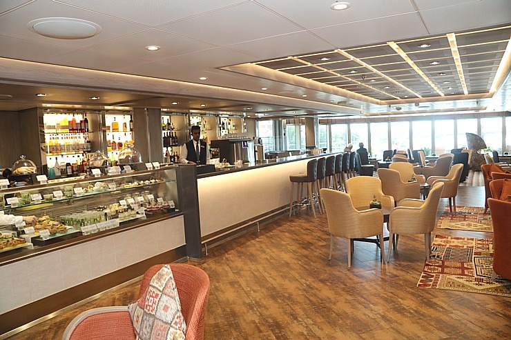 Rīgas ostā pirmo reizi ienāk kruīzu kompānijas «Silversea Cruises» luksus klases kuģis «Silver Dawn» Rīgas ostā pirmo reizi ienāk kruīzu kompānijas «Silversea Cruises» luksus klases kuģis «Silver Dawn» 343387