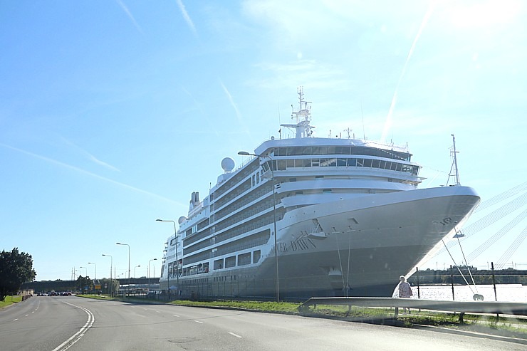 Rīgas ostā pirmo reizi ienāk kruīzu kompānijas «Silversea Cruises» luksus klases kuģis «Silver Dawn» Rīgas ostā pirmo reizi ienāk kruīzu kompānijas «Silversea Cruises» luksus klases kuģis «Silver Dawn» 343411
