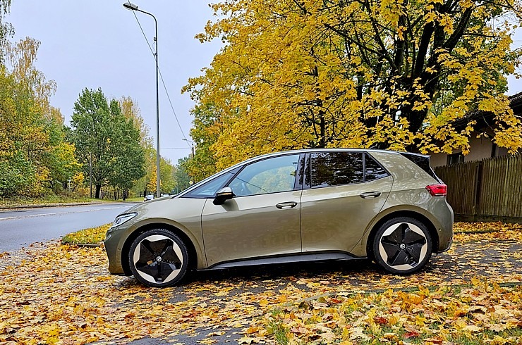 Travelnews.lv ar jauno un elektrisko «VW ID.3» apceļo Kurzemi un Rīgu 345390