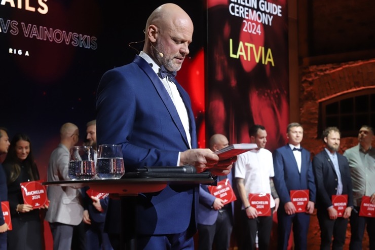Slavenais gardēžu ceļvedis «Michelin Guide» svinīgā ceremonijā nosaka labākos Latvijas restorānus. Foto: Rojs Maizītis Slavenais gardēžu ceļvedis «Michelin Guide» svinīgā ceremonijā nosaka labākos Latvijas restorānus. Foto: Rojs Maizītis 346754