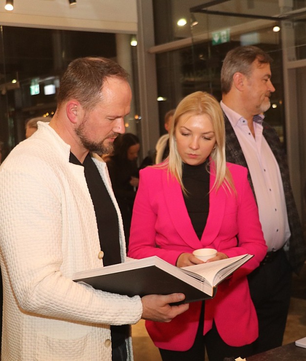 Travelnewslv piedalās pavārgrāmatas «BALTIC CHEFS 2» un ARENS salona jaunās ekspozīcijas prezentāciju Travelnewslv piedalās pavārgrāmatas «BALTIC CHEFS 2» un ARENS salona jaunās ekspozīcijas prezentāciju 347823