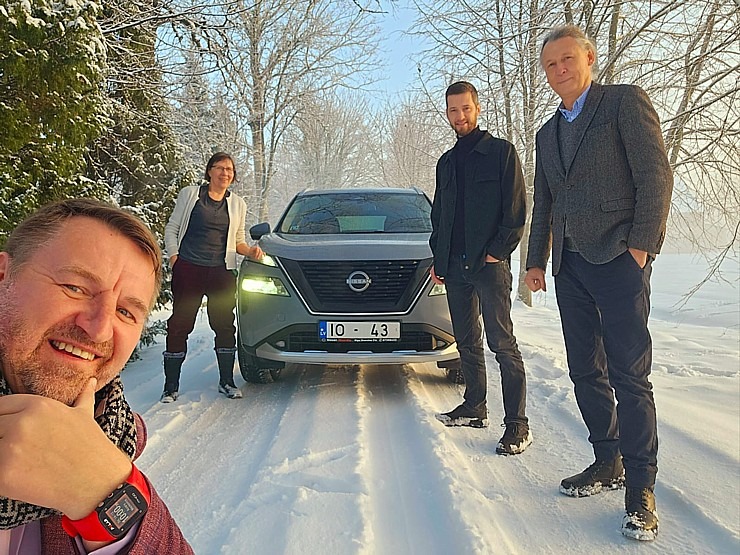 Jānis Deinats, Inta Ruka, Reinis Hofmanis un Travelnews.lv ar Gada Auto 2024 «Nissan X-Trail» dodas uz Ventspili Jānis Deinats, Inta Ruka, Reinis Hofmanis un Travelnews.lv ar Gada Auto 2024 «Nissan X-Trail» dodas uz Ventspili 348295