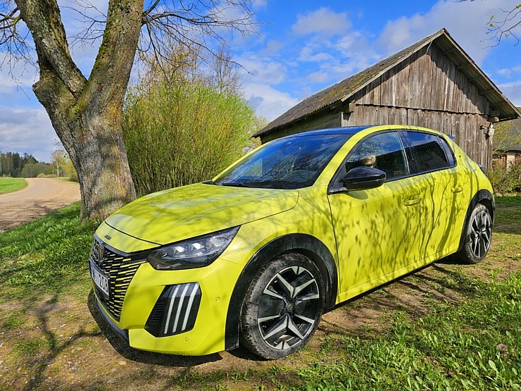 Ar jauno un ekonomisko «Peugeot 208 1.2 Hybrid» apceļojam Latgali un Sēliju. Sadarbībā ar Autobassadone.lv Ar jauno un ekonomisko «Peugeot 208 1.2 Hybrid» apceļojam Latgali un Sēliju. Sadarbībā ar Autobassadone.lv 352205