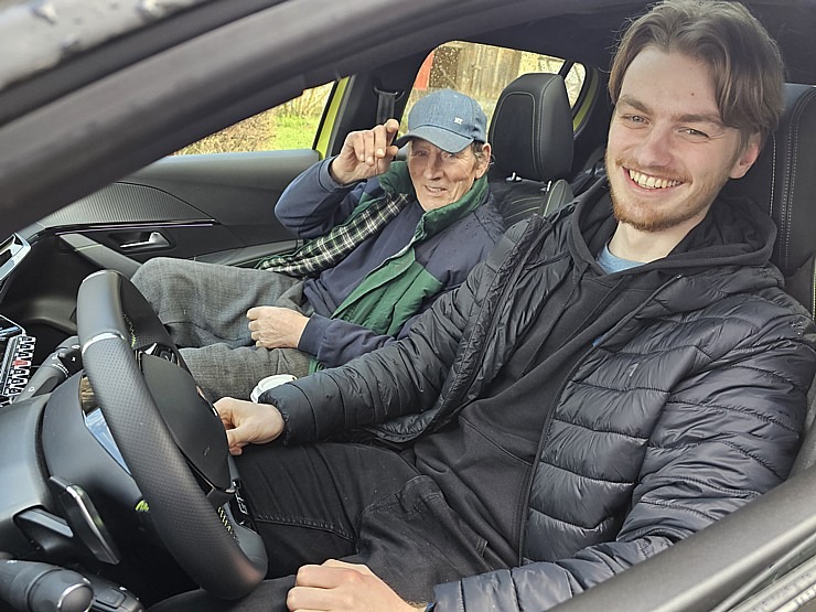 Ar jauno un ekonomisko «Peugeot 208 1.2 Hybrid» apceļojam Latgali un Sēliju. Sadarbībā ar Autobassadone.lv Ar jauno un ekonomisko «Peugeot 208 1.2 Hybrid» apceļojam Latgali un Sēliju. Sadarbībā ar Autobassadone.lv 352206
