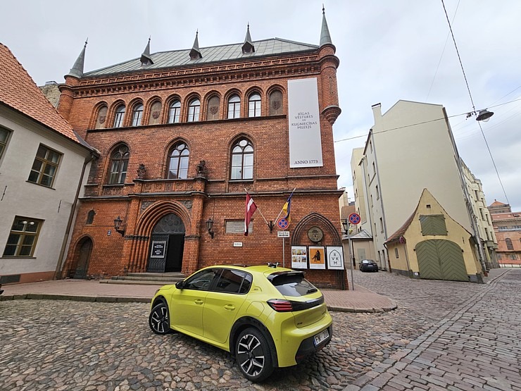 Ar jauno un ekonomisko «Peugeot 208 1.2 Hybrid» apceļojam Latgali un Sēliju. Sadarbībā ar Autobassadone.lv Ar jauno un ekonomisko «Peugeot 208 1.2 Hybrid» apceļojam Latgali un Sēliju. Sadarbībā ar Autobassadone.lv 352191
