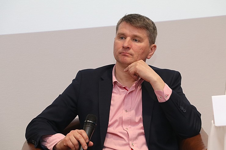 Tūrisma nozare viesnīcā «Riga Islande Hotel» diskutē ar Eiropas Parlamenta deputāta amata kandidātiem Tūrisma nozare viesnīcā «Riga Islande Hotel» diskutē ar Eiropas Parlamenta deputāta amata kandidātiem 352364