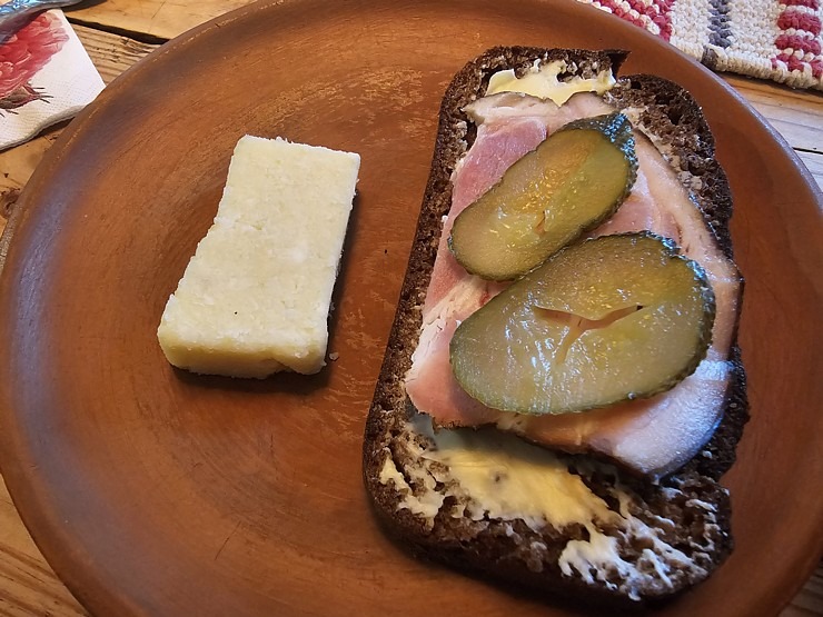 Travelnews.lv sadarbība ar ALTA vakariņo tradicionālajā setu zemnieku sētā «Taarka Tarõ Köögikõnõ» Travelnews.lv sadarbība ar ALTA vakariņo tradicionālajā setu zemnieku sētā «Taarka Tarõ Köögikõnõ» 352765