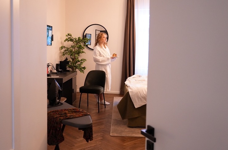 Daži fotomirkļi no Vecrīgas 4 zvaigžņu viesnīcas «Konventa Sēta Hotel» atklāšanas pasākuma. Foto: Konventa Sēta Hotel 354131