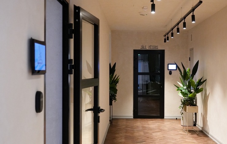 Daži fotomirkļi no Vecrīgas 4 zvaigžņu viesnīcas «Konventa Sēta Hotel» atklāšanas pasākuma. Foto: Konventa Sēta Hotel 354137