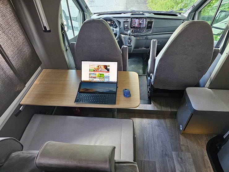 Auto noma «AVIS Latvia» šogad piedāvā kemperu nomu un Travelnews.lv to izmanto ceļojumā uz Latgali Auto noma «AVIS Latvia» šogad piedāvā kemperu nomu un Travelnews.lv to izmanto ceļojumā uz Latgali 355451