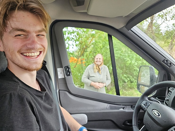 Auto noma «AVIS Latvia» šogad piedāvā kemperu nomu un Travelnews.lv to izmanto ceļojumā uz Latgali Auto noma «AVIS Latvia» šogad piedāvā kemperu nomu un Travelnews.lv to izmanto ceļojumā uz Latgali 355457