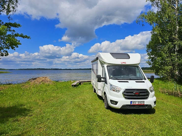Auto noma «AVIS Latvia» šogad piedāvā kemperu nomu un Travelnews.lv to izmanto ceļojumā uz Latgali Auto noma «AVIS Latvia» šogad piedāvā kemperu nomu un Travelnews.lv to izmanto ceļojumā uz Latgali 355426