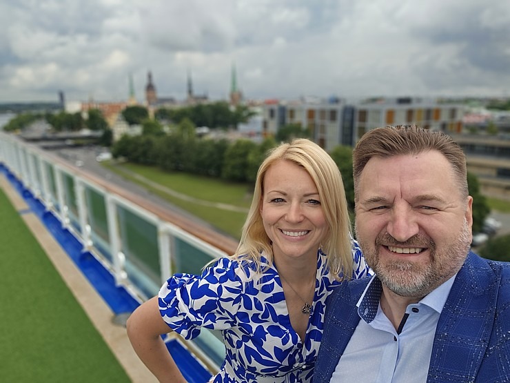 Travelnews.lv iepazīst 294 metrus garo kruīza kuģi «Coral Princess» Rīgas ostā 355647